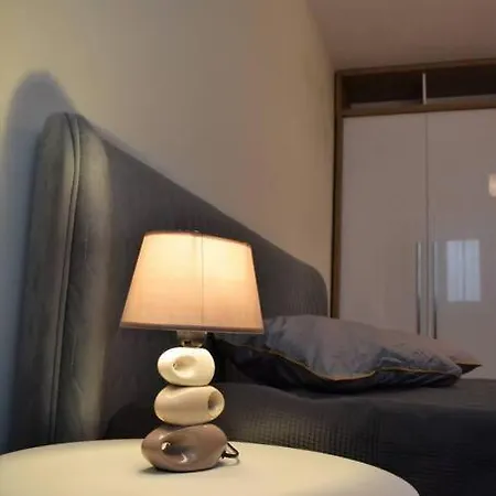 Two Bedrooms In Villa, Private Parking ブカレスト