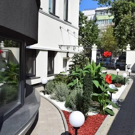Daire Two Bedrooms In Villa, Private Parking