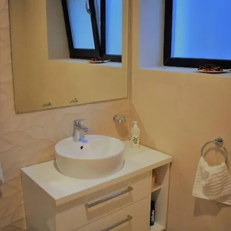 Two Bedrooms In Villa, Private Parking Daire Bükreş